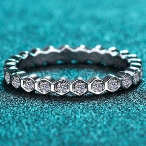 White Gold Rhodium Plated 925 Sterling Silver Moissanite Honeycomb Infinity Ring